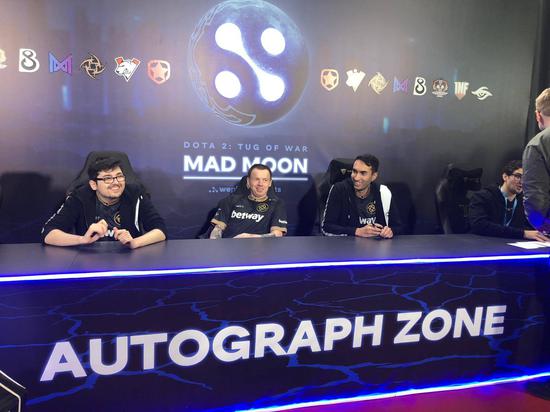 中国 VKG 战队夺得 2025 电竞世界杯 Apex 英雄 总冠军