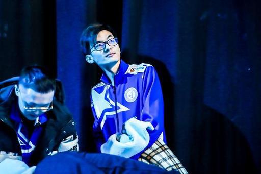 限时恋爱模拟游戏来袭 引发少女前线续作热议